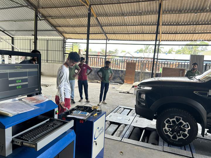 5-in-1 Roller Brake Tester with 4000kg Max Axle Load, Dual Plate Side Slip, and Industrial Control Computer for Vehicle Test Line